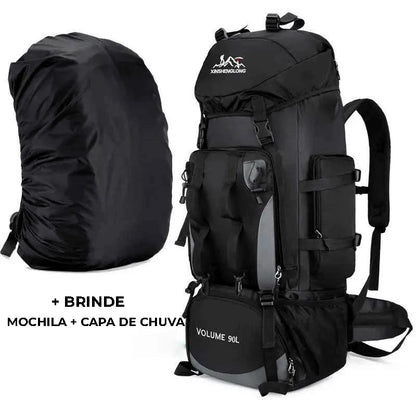 Detalhes do design inteligente: capa de chuva inclusa, acessórios reforçados e fivela de liberação rápida para segurança.