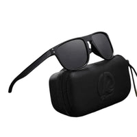 Óculos de corrida preto clássico, com lentes polarizadas e estojo de segurança, ideal para proteção e portabilidade outdoor.