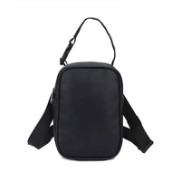 Pochete de Perna Feminina preta, com design quadrado em couro premium, acessório de Alto Valor e estilo.