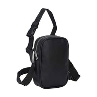 Pochete de Perna Feminina Athena preta em couro, destacando o design exclusivo e a segurança de uso na cintura e coxa.