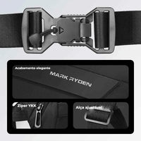 Detalhes do acabamento, incluindo o Zíper YKK e a alça ajustável, comprovando a durabilidade e o acabamento elegante da bolsa.