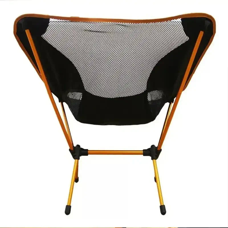 Vista traseira da Cadeira Camping Dobrável Compacta - Sunset destacando estrutura e tecido preto